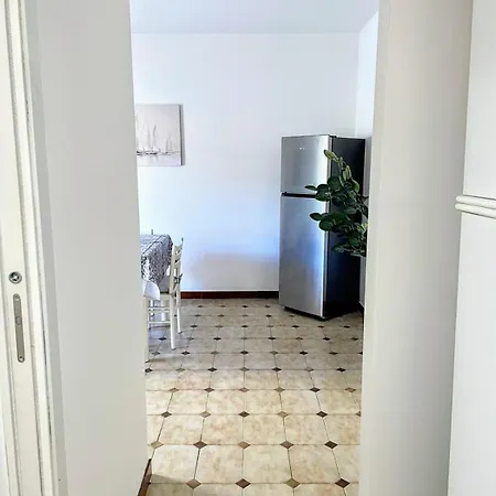 Lucy's Naxos 50 Meters From The Sea *