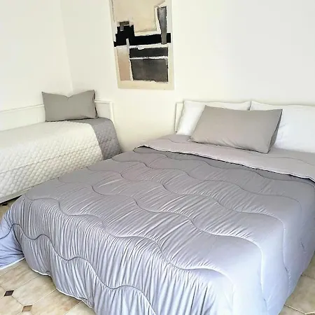 Lucy's Naxos 50 Meters From The Sea Apartamento Giardini-Naxos